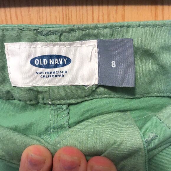 Old navy shorts size 8 green - Picture 3 of 4